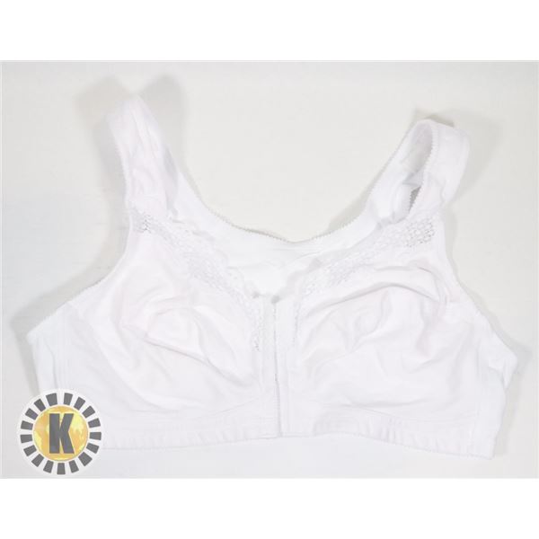 WOMENS SIZE 40C WHITE SPORTS BRA