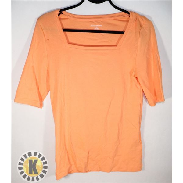 LRG. WOMEN'S ORANGE TEE SHIRT