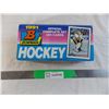 Image 1 : 1991 Bowman Box of hockey cards
