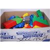 Image 3 : Box of building blocks