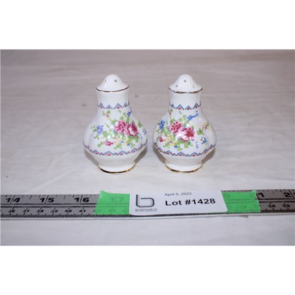 Salt & Pepper shakers