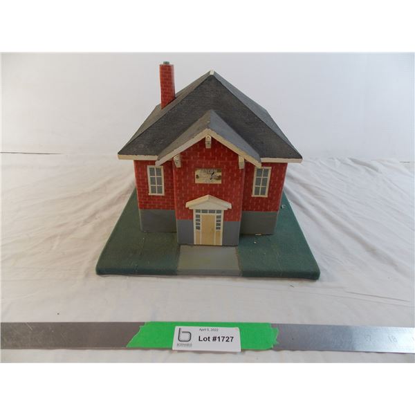 Miniature School House model - 1988