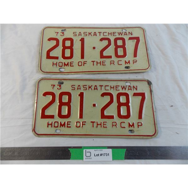 Sask 1973 Home of the RCMP matching license plates