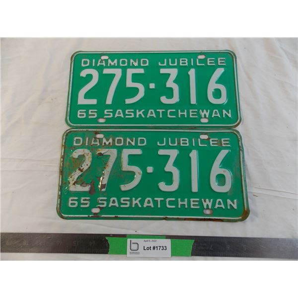 Sask 1965 Diamond Jubilee matching licence plates