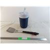 Image 1 : Large BBQ Flipper + Plastic Rubbermaid Cooler