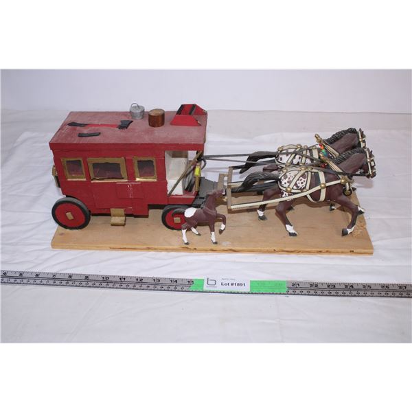 Horse and buggy wood display