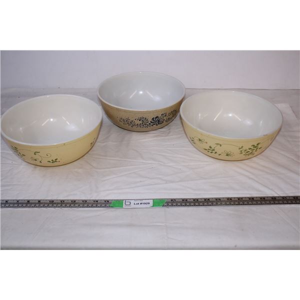 Pyrex Mixing Bowls