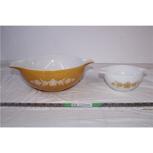 Pyrex Bowls