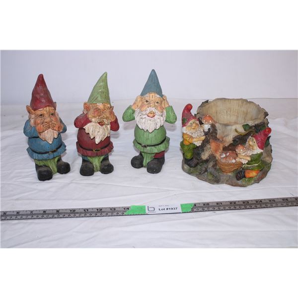 3 Gnomes and planter