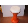 Image 2 : *two piece plastic stool