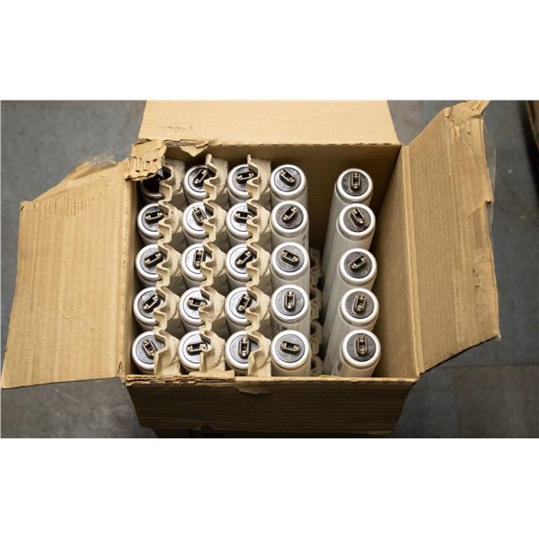 CASE OF 25 COOL WHITE FLUORESCENT LIGHTS 21"