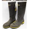 Image 1 : PAIR OF BAFFIN SIZE 13 BOOTS