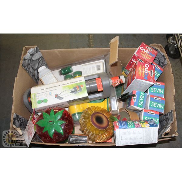 BOX OF ASSORTED GARDEN ACCESSORIES