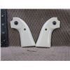 Image 1 : Ruger Bisley Pistol Grips - With Screw - Ivory Like