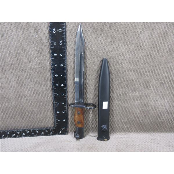 Unknown Rifle Bayonet with Scabbard