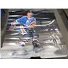 Image 1 : Wayne Gretzky Poster With Autograph - 6 Foot x 6 Foot