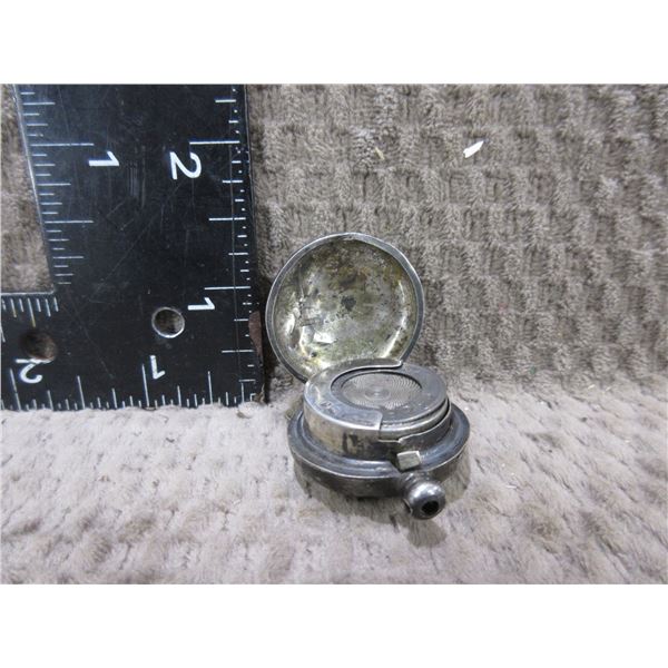 Vintage Nickel Holder