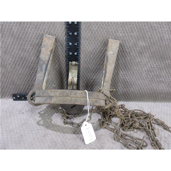 Oneida Victor Double Spring Trap No. 4