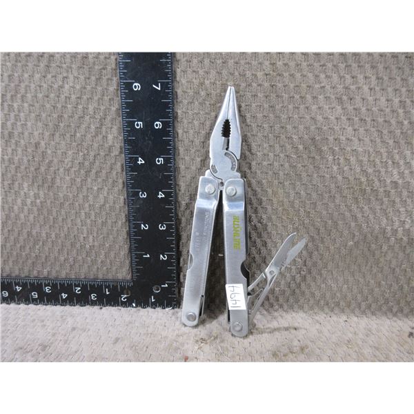 Multi- Tool Pliers - Bushline - 25 Functions
