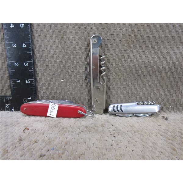 3 Swiss Army Style Knives