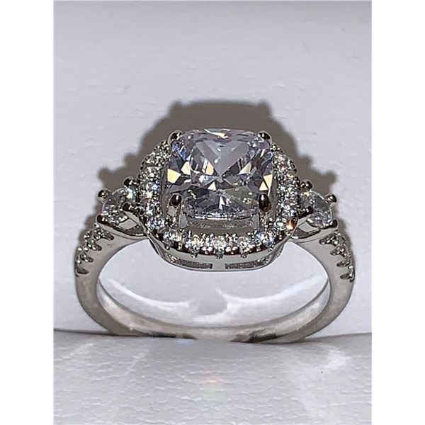 Ladies Cusion Cut 1.0 Carat Solitaire Cluster Top Ring size 7