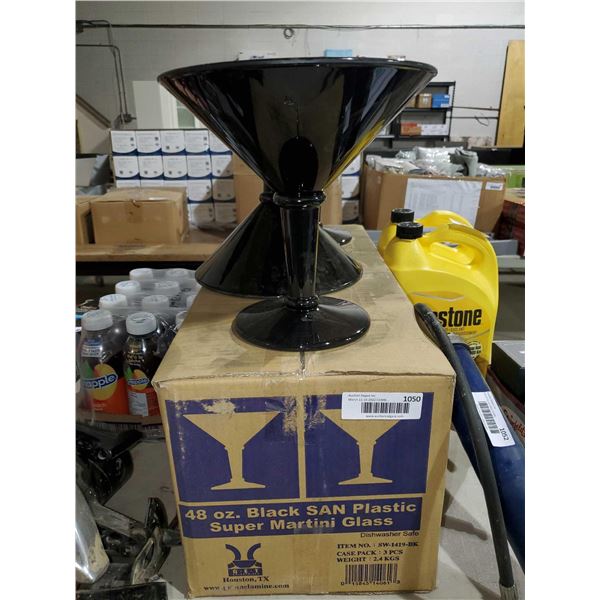 Lot of 3 Novelty  Plastic 498oz Martini Glasses