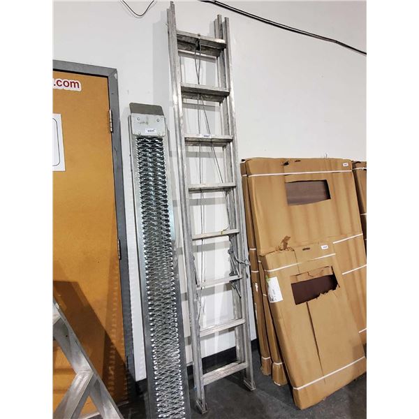 Aluminum Extension Ladder with Adjustable Feet