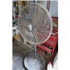 Image 1 : CM Pedestal Fan