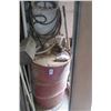 Image 1 : Drum Pump w/Drum