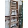 Image 1 : Wood 6' Stepladder