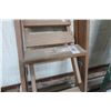 Image 2 : Wood 6' Stepladder