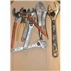 Image 1 : FLAT OF QUALITY HAND TOOLS INCL. 4 CRESCENT