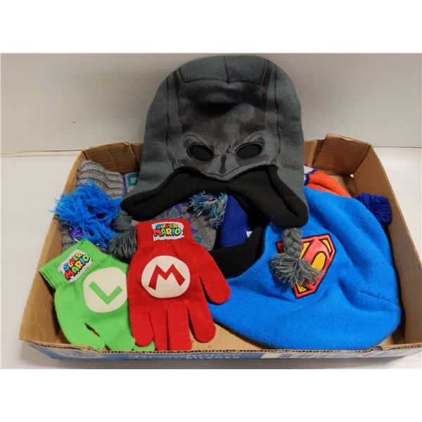 FLAT OF ASSORTED NOVELTY TOUQUES