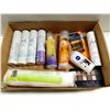 Image 1 : FLAT OF ASSORTED TOILETRIES