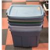 Image 1 : LOT OF 4 RUBBERMAID TOTES WITH LIDS