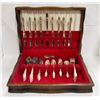 Image 1 : 1847 ROGERS BROS. SILVER PLATED CUTLERY SET