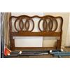 Image 1 : ORNATE MAPLE QUEENSIZE BEDFRAME