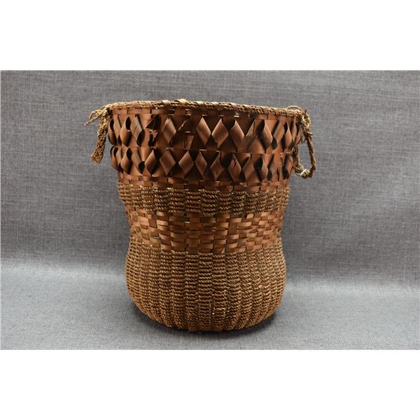 MICMAC/PENOBSCOT INDIAN BASKETRY CYLINDER