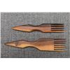 Image 2 : TWO NAVAJO INDIAN WEAVERS COMBS