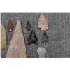 Image 3 : COLLECTION OF ANASAZI INDIAN ARROWHEADS