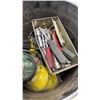 Image 2 : PAIL OF SOCKETS, TROUBLE LIGHTS, TOOLS