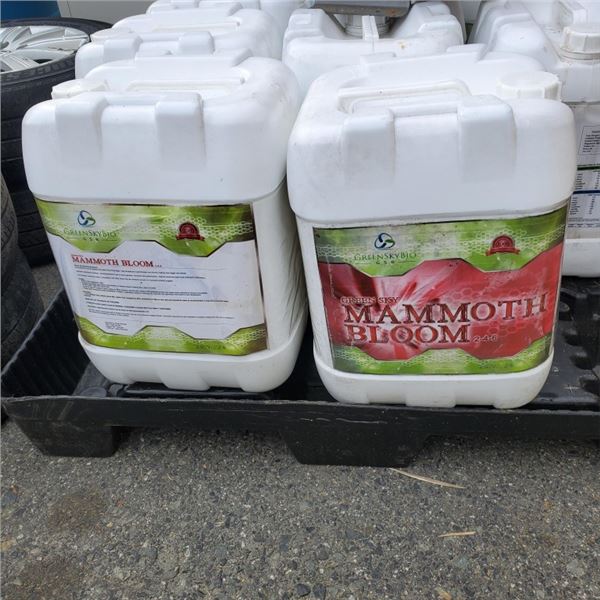 2 NEW JUGS OF GREEN SKY MAMMOTH LIQUID FERTILIZER FLOWER SUPERCHARGER FLUID 24 LITERS EACH