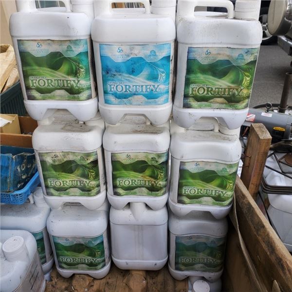 8 NEW JUGS OF GREEN SKY - FORTIFY LIQUID FERTILIZER SOIL BOOSTER 4 LITERS EACH