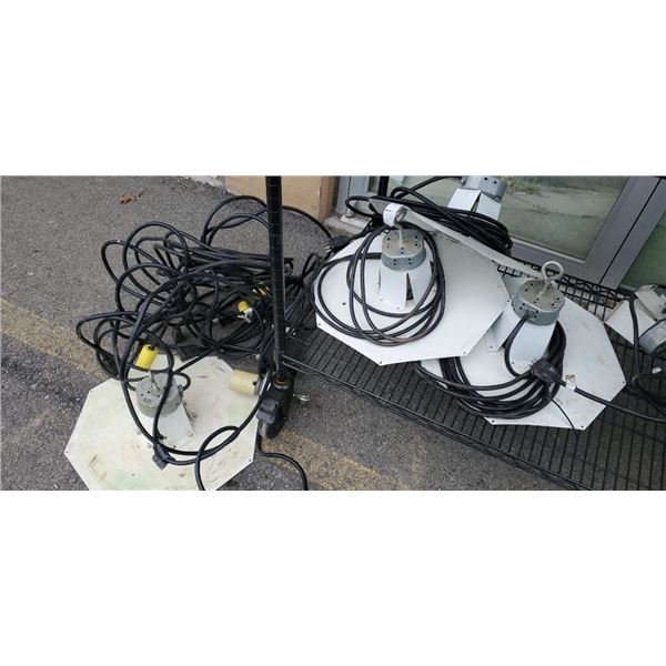 4 GROW LIGHT SOCKETS WITH LONG CABLES WITH REFLECTORS