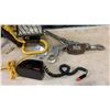 Image 2 : COME ALONG, CAR SPOTLIGHT, WORK LIGHT AND JACK STAND