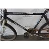 Image 2 : BLACK LEADER BIKE