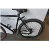 Image 3 : BLACK NO BRAND BIKE