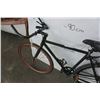Image 4 : BLACK NO BRAND BIKE