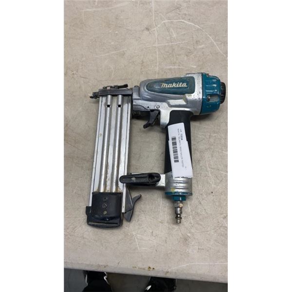 MAKITA  NEUMATIC BRAD NAILER TESTED AND WORKING