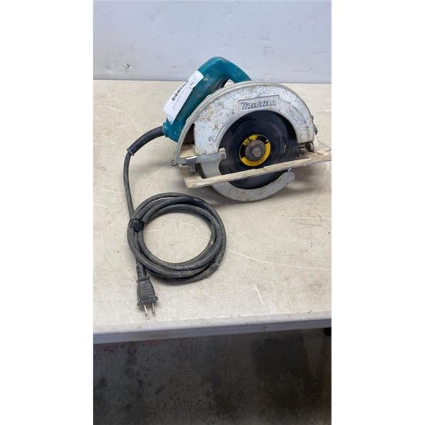 MAKITA  ELECTRIC CIRCULAR SAW  TESTED AND WORKING